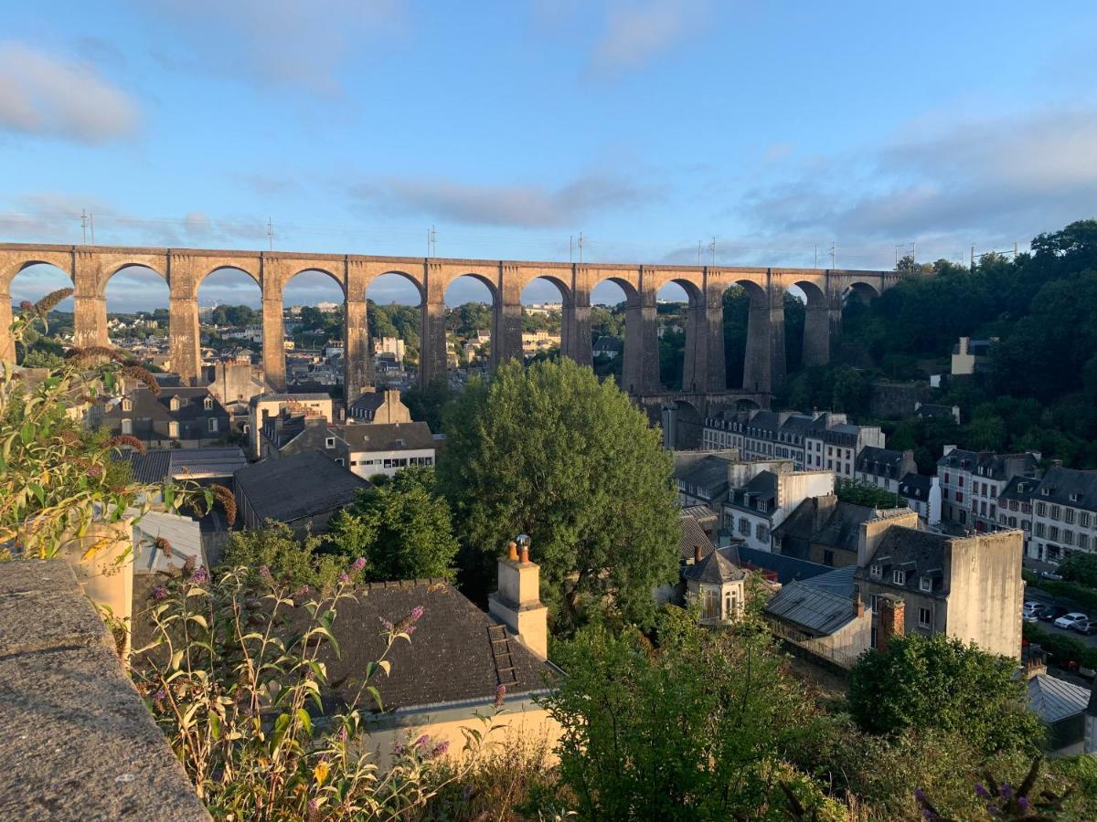 Aux Vieilles Murailles • Charmante Maison & Cour Morlaix Esterno foto