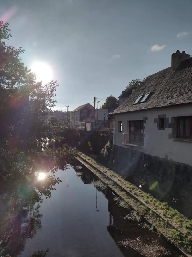 Aux Vieilles Murailles • Charmante Maison & Cour Morlaix Esterno foto