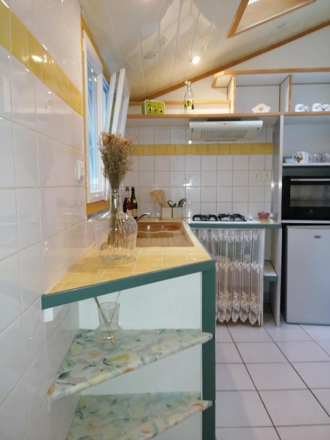 Aux Vieilles Murailles • Charmante Maison & Cour Morlaix Esterno foto