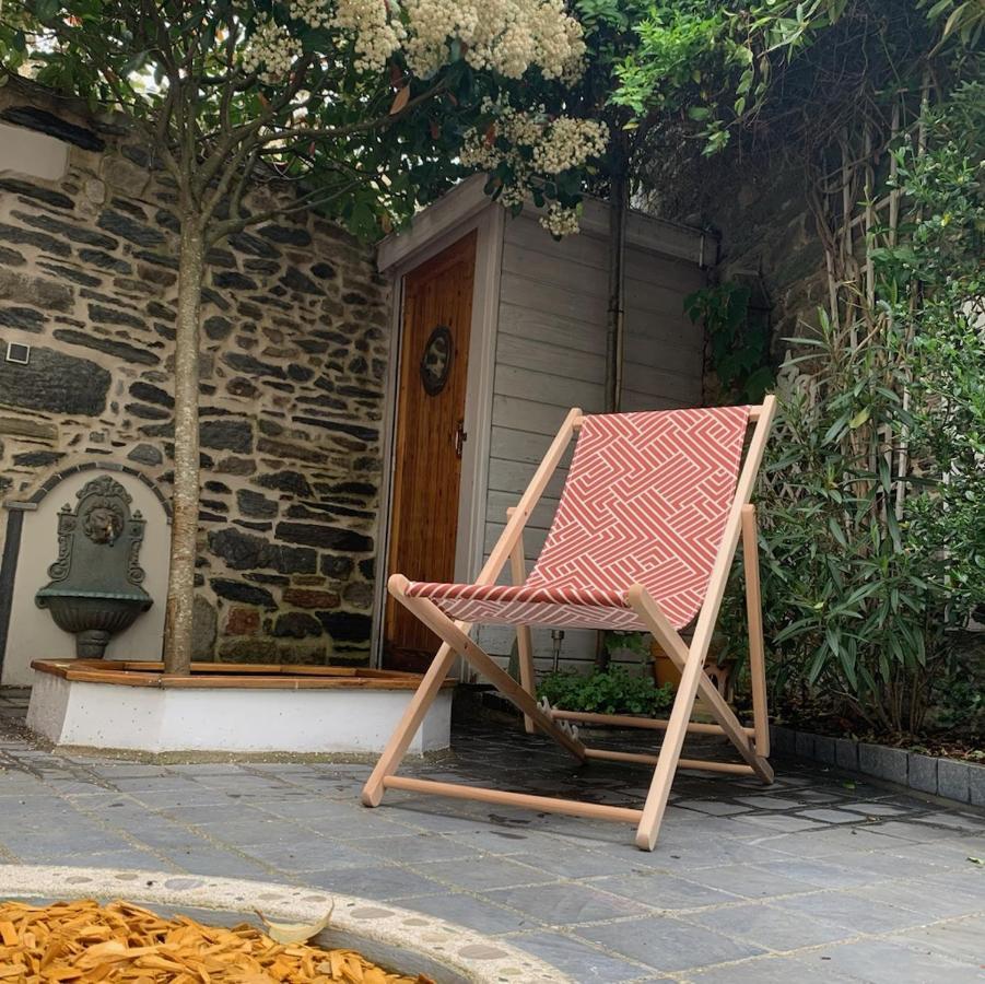 Aux Vieilles Murailles • Charmante Maison & Cour Morlaix Esterno foto